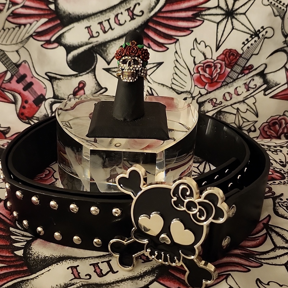 Day of the Dead Skull Ring w/Free Skull Belt